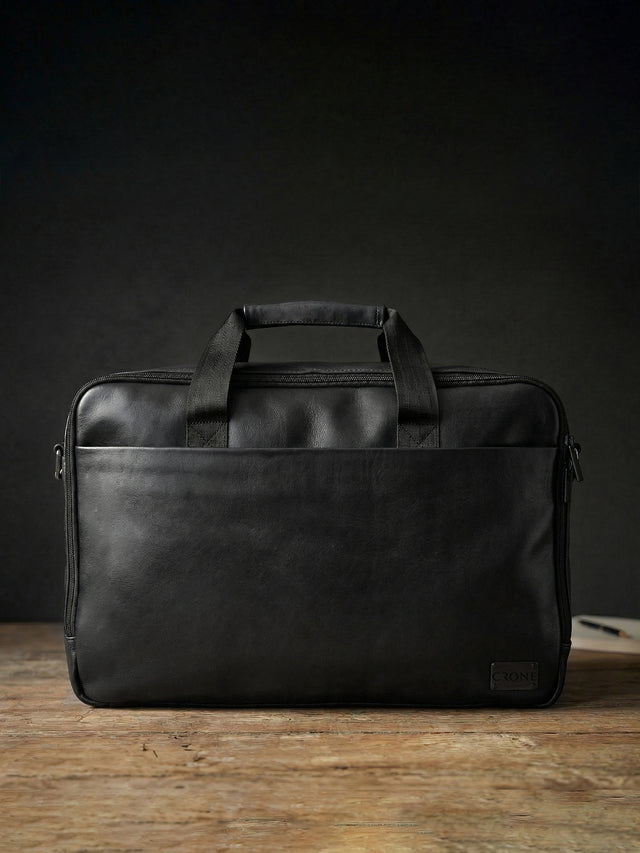CRONE BERLIN Weekender aus Leder – Schwarz, Detailansicht