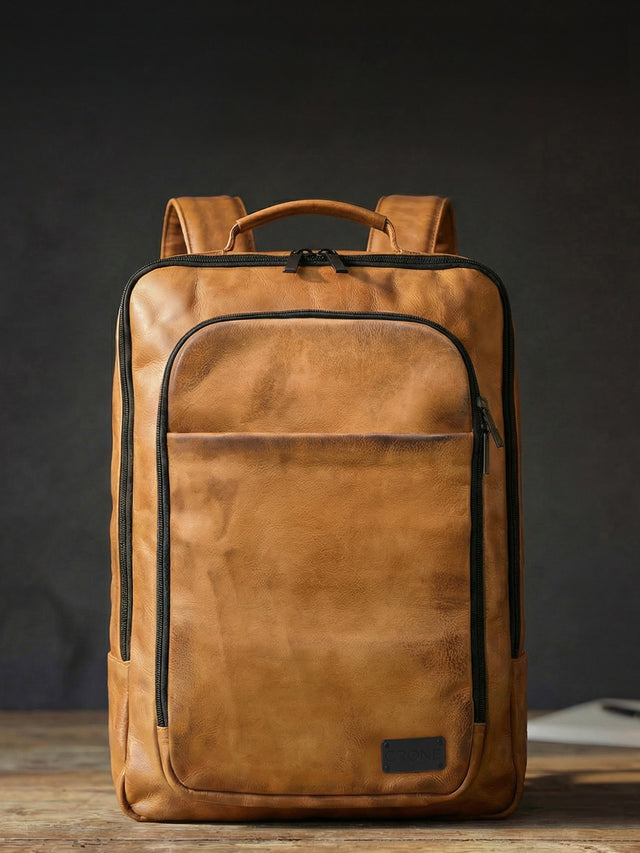 CRONE TOKYO Lederrucksack – Camel, Detailansicht